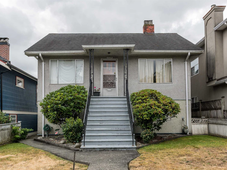 2236 Kitchener Street, Vancouver, BC, V5L 2X2 - 2