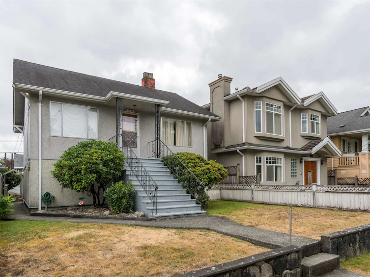 2236 Kitchener Street, Vancouver, BC, V5L 2X2 - 3
