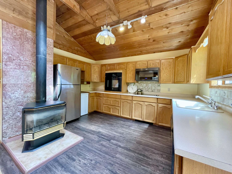 219 Seventh Street, Gibsons, BC, V0N 1V3 - 3