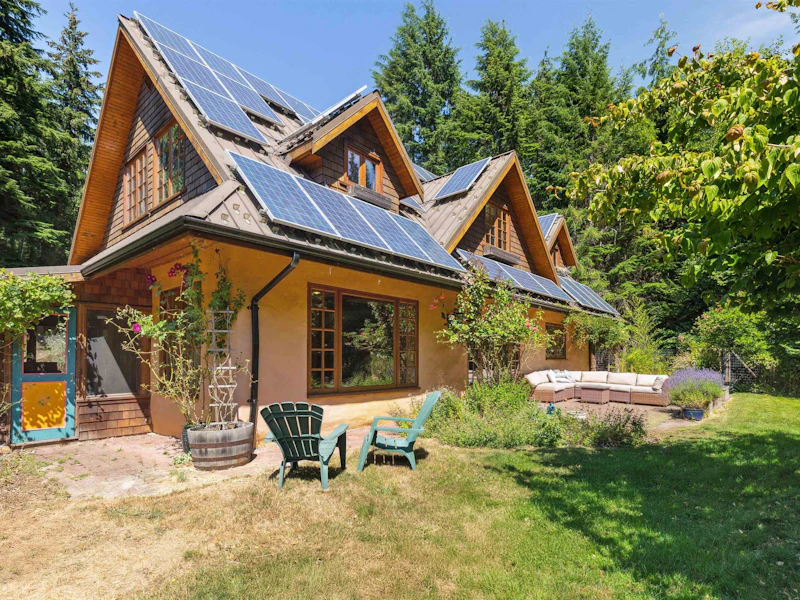 320 Forest Ridge Road, Bowen Island BC V0N 1G2