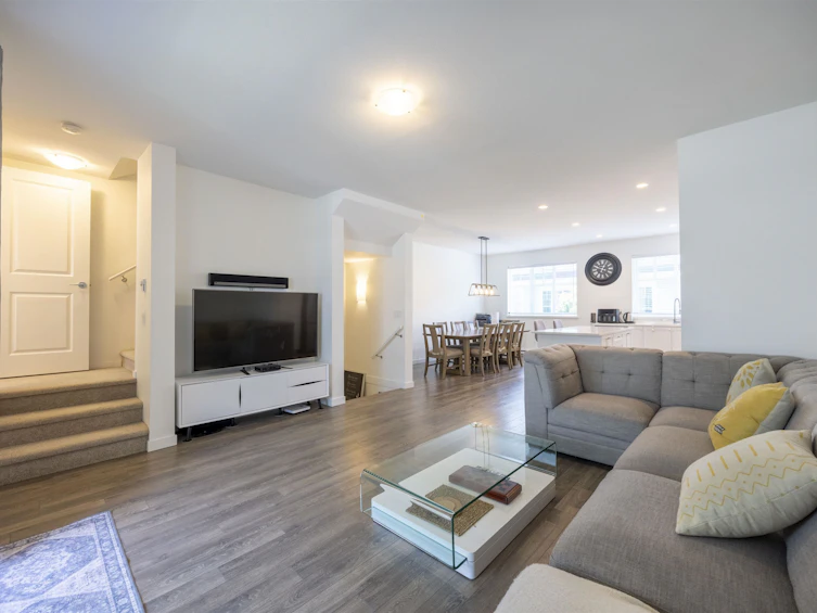 35-15487 99a Avenue, Surrey, BC, V3R 0G9
