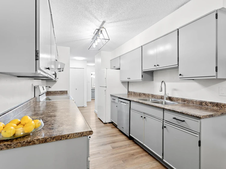 28-9521 Cardston Court, Burnaby, BC, V3N 4H8 - 16