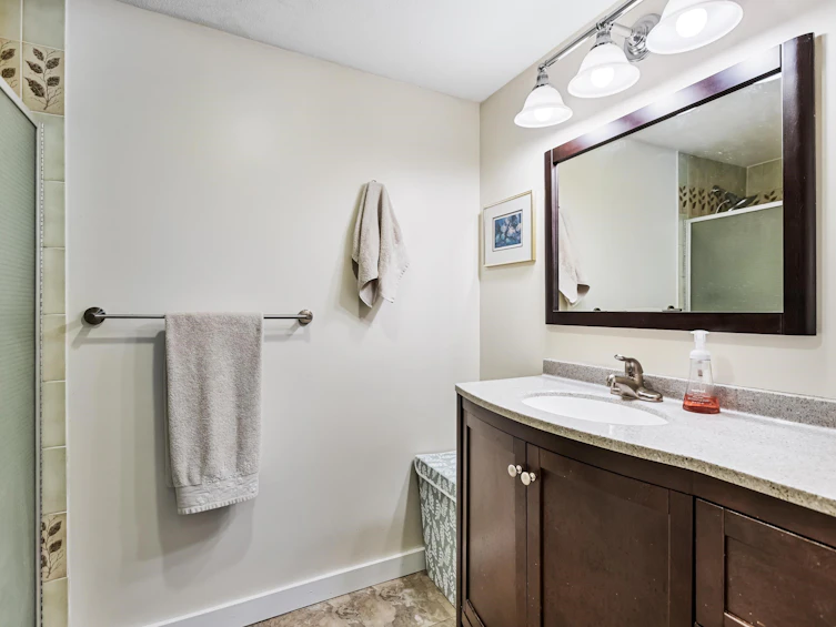 204-1458 Blackwood Street, Surrey, BC, V4B 3V4 - 19