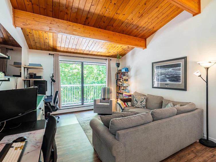 312-3921 Carrigan Court, Burnaby, BC, V3N 4J7 - 16