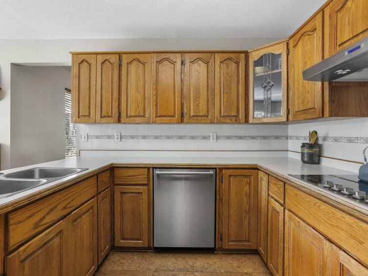 16060 93 Avenue, Surrey, BC, V4N 3E3 - 14