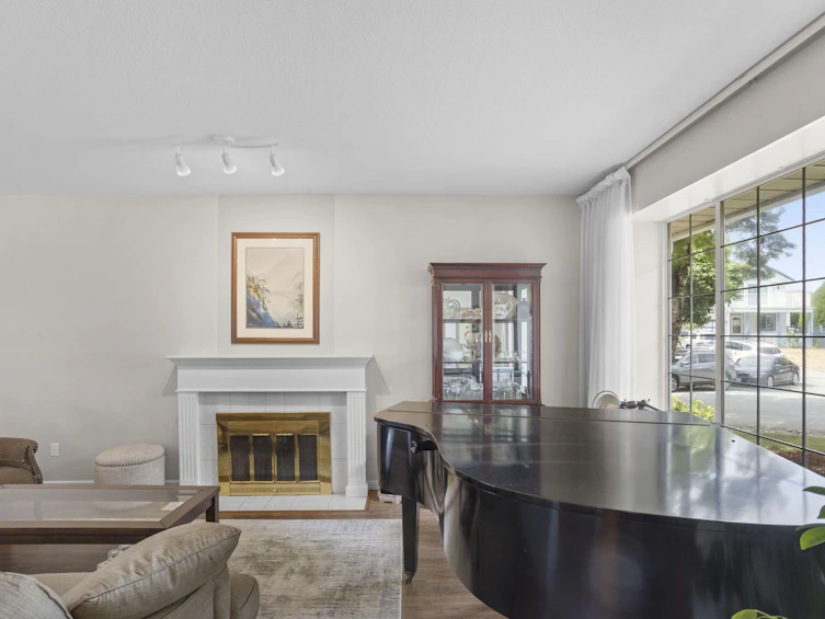16060 93 Avenue, Surrey, BC, V4N 3E3 - 4
