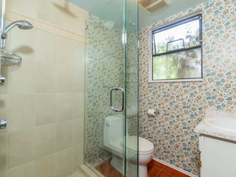 759 Vinedale Road, North Vancouver, BC, V7K 1A1 - 29