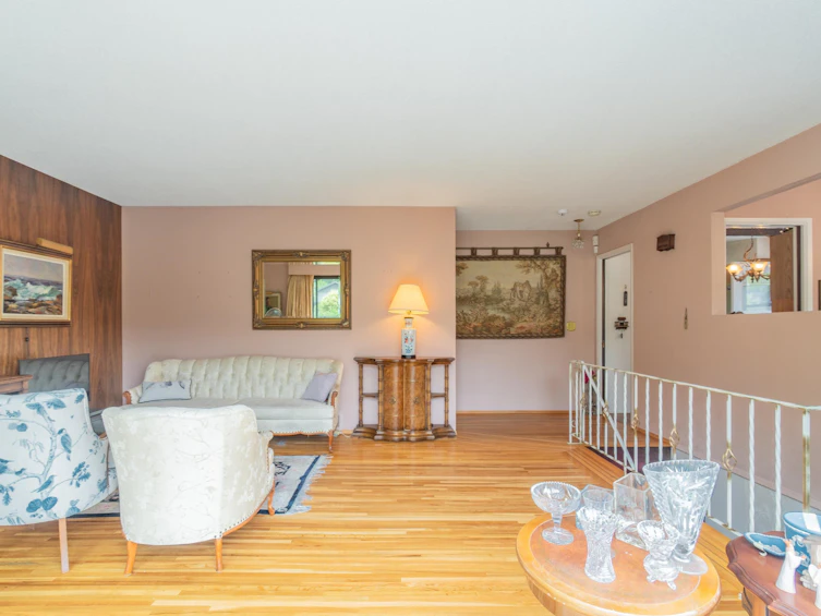 759 Vinedale Road, North Vancouver, BC, V7K 1A1 - 12