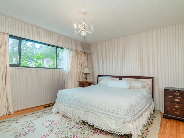 759 Vinedale Road, North Vancouver, BC, V7K 1A1 - 18