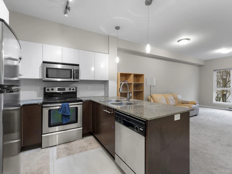 425-13733 107a Avenue, Surrey, BC, V3T 0B7 - 12