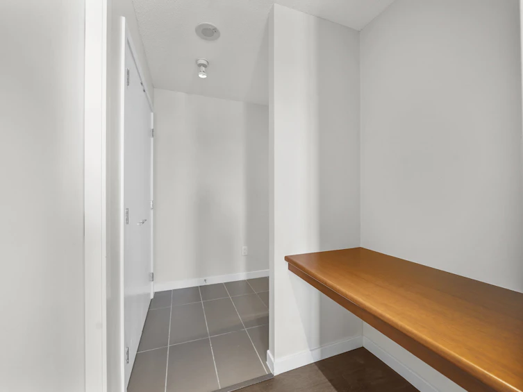 1402-2979 Glen Drive, Coquitlam, BC, V3B 0B2 - 25