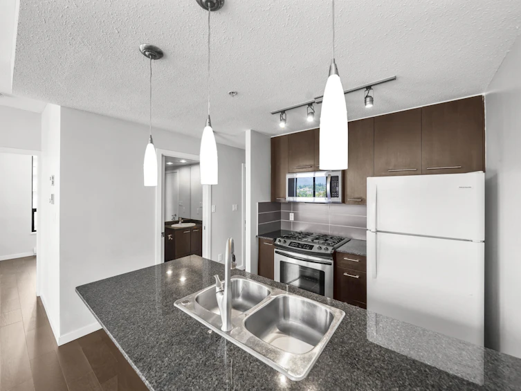 1402-2979 Glen Drive, Coquitlam, BC, V3B 0B2 - 14