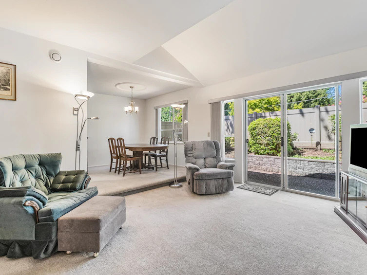 107-16350 14 Avenue, Surrey, BC, V4A 8J7 - 12