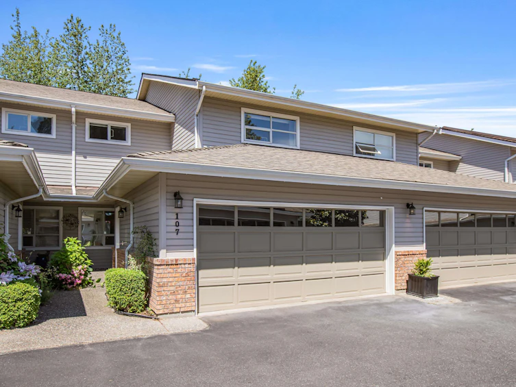 107-16350 14 Avenue, Surrey, BC, V4A 8J7