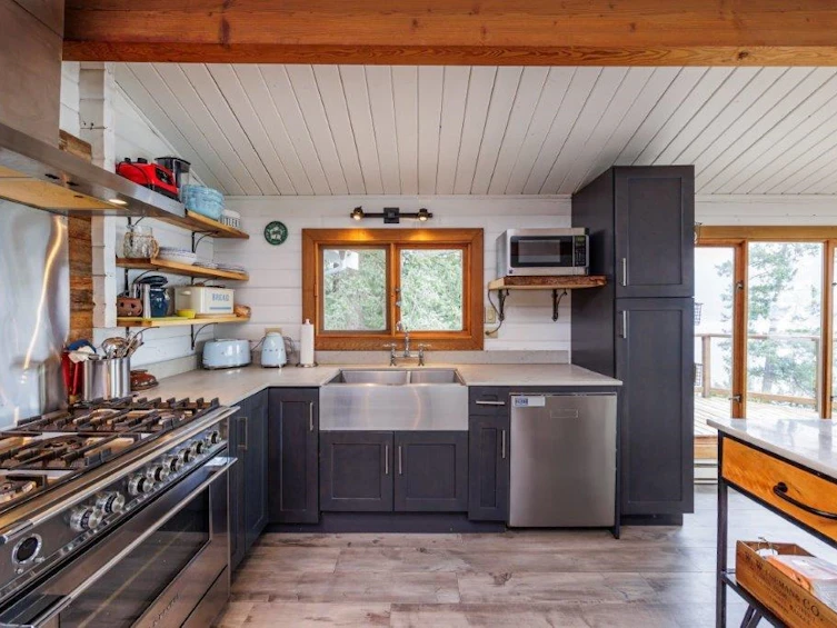 653 Cliff Road, Bowen Island, BC, V0N 1G1 - 6