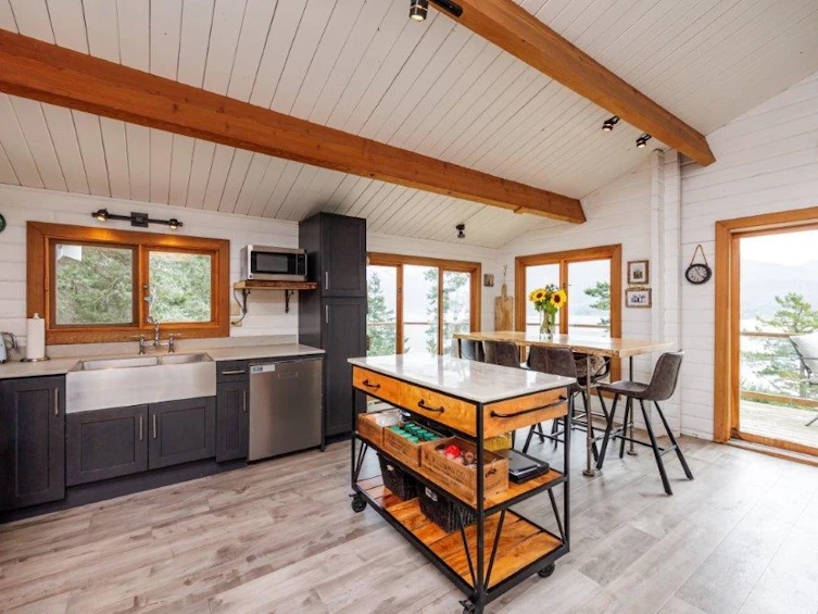 653 Cliff Road, Bowen Island, BC, V0N 1G1 - 5