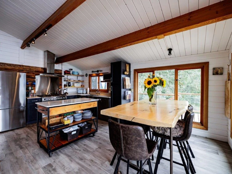 653 Cliff Road, Bowen Island, BC, V0N 1G1 - 9