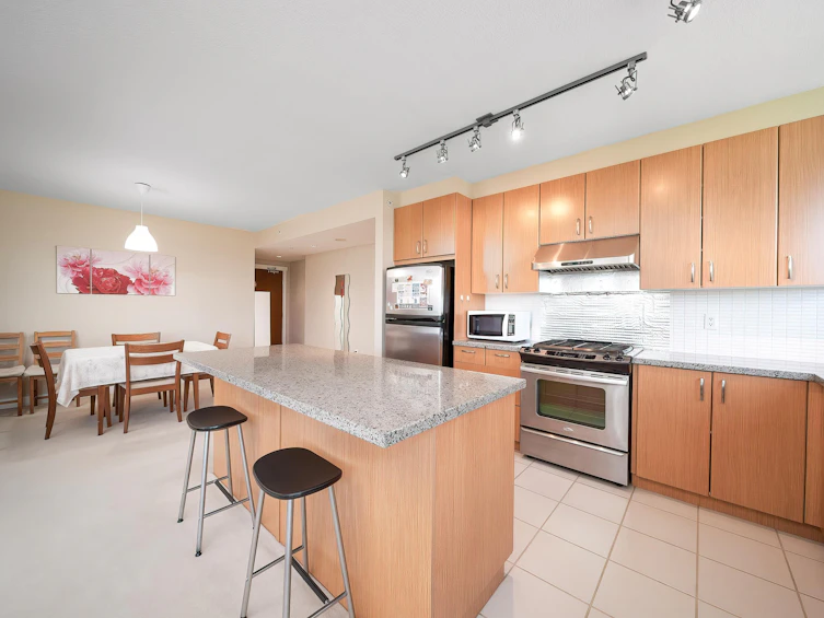 701-9222 University Crescent, Burnaby, BC, V5A 0A6 - 10