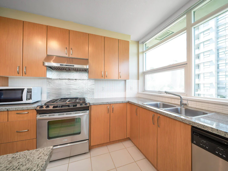 701-9222 University Crescent, Burnaby, BC, V5A 0A6 - 15
