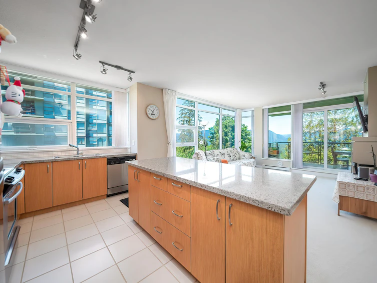701-9222 University Crescent, Burnaby, BC, V5A 0A6 - 14