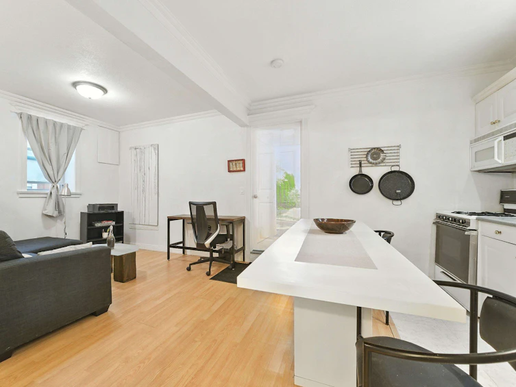 1165 E Pender Street, Vancouver, BC, V6A 1W6 - 9