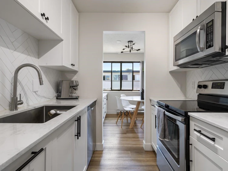 305-642 E 7th Avenue, Vancouver, BC, V5T 1P1 - 4