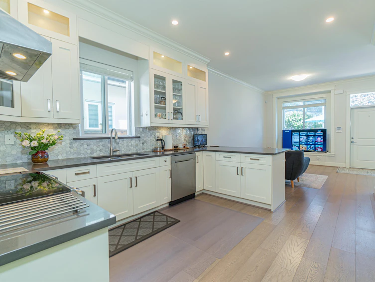 4289 Parker Street, Burnaby, BC, V5C 3C4 - 8