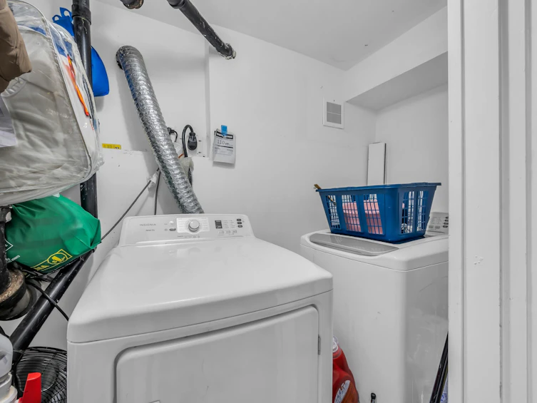 13733 67a Avenue, Surrey, BC, V3W 2C2 - 33