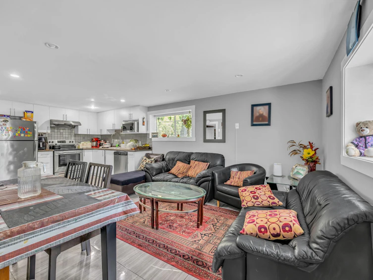 13733 67a Avenue, Surrey, BC, V3W 2C2 - 14