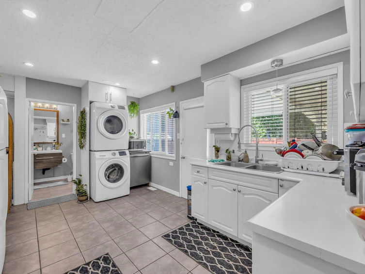13733 67a Avenue, Surrey, BC, V3W 2C2 - 18
