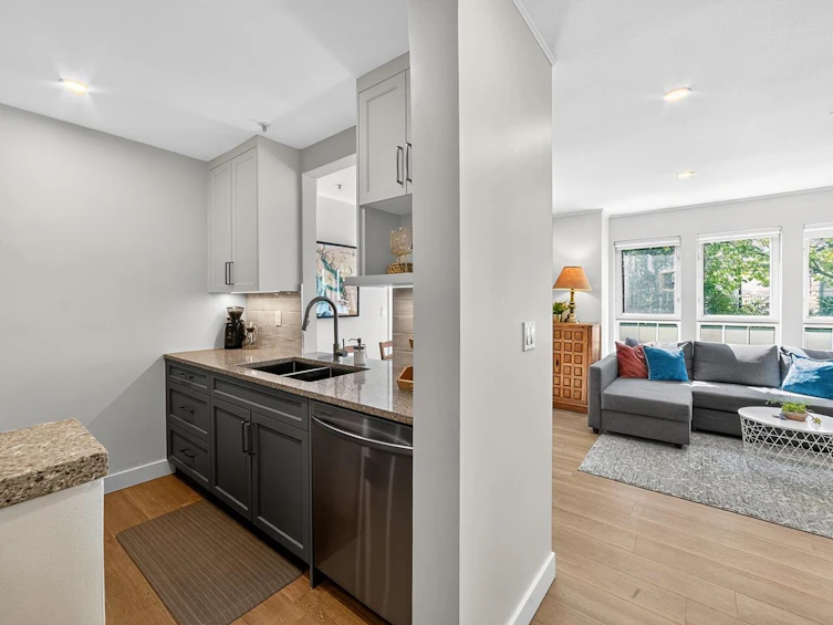 205-1915 E Georgia Street, Vancouver, BC, V5L 2B7 - 3