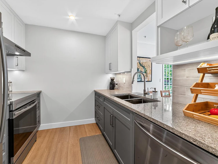 205-1915 E Georgia Street, Vancouver, BC, V5L 2B7 - 4
