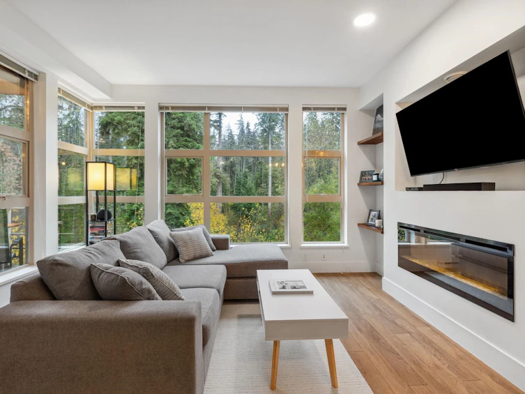 422-3606 Aldercrest Drive, North Vancouver, BC, V7G 0A3 - 4
