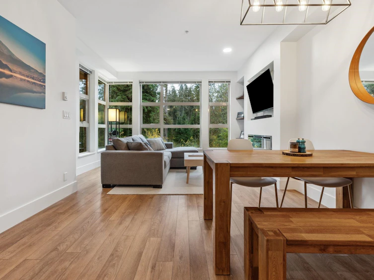 422-3606 Aldercrest Drive, North Vancouver, BC, V7G 0A3 - 3