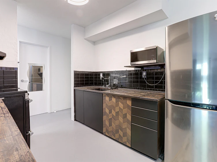 205-1442 Blackwood Avenue, Surrey, BC, V4B 3V5 - 10