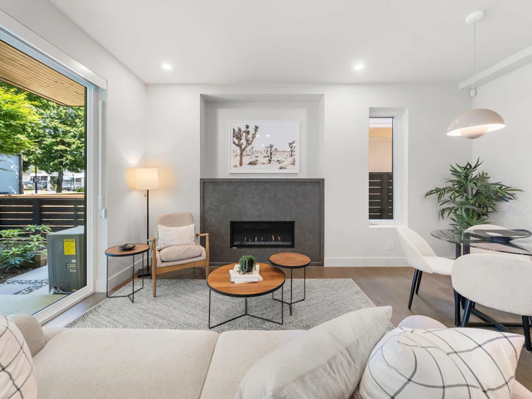 1-628 E 46th Avenue, Vancouver, BC, V5W 2A3 - 2