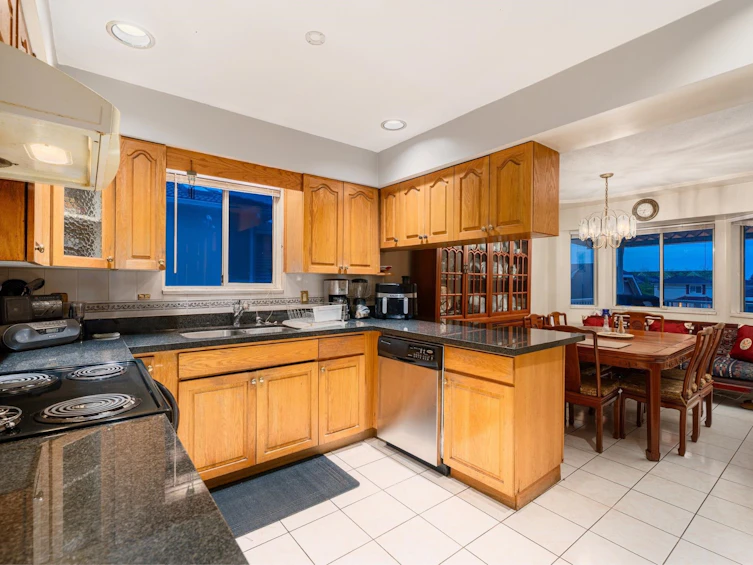 7336 16th Avenue, Burnaby, BC, V3N 1N8 - 8