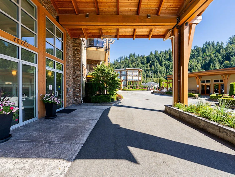 201-45750 Keith Wilson Road, Chilliwack, BC, V2R 0X3 - 5
