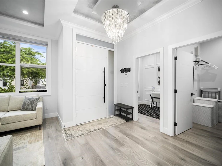 6898 Carnegie Street, Burnaby, BC, V5B 1Y5 - 10