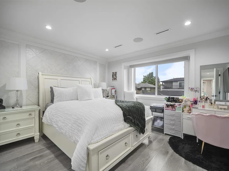 6898 Carnegie Street, Burnaby, BC, V5B 1Y5 - 27