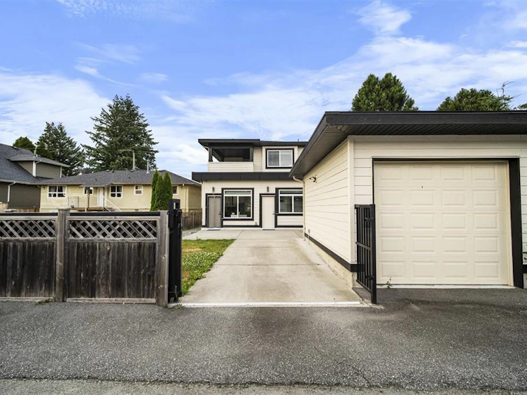 6898 Carnegie Street, Burnaby, BC, V5B 1Y5 - 35