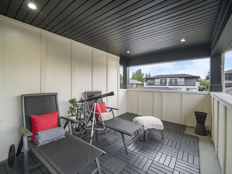 6898 Carnegie Street, Burnaby, BC, V5B 1Y5 - 21