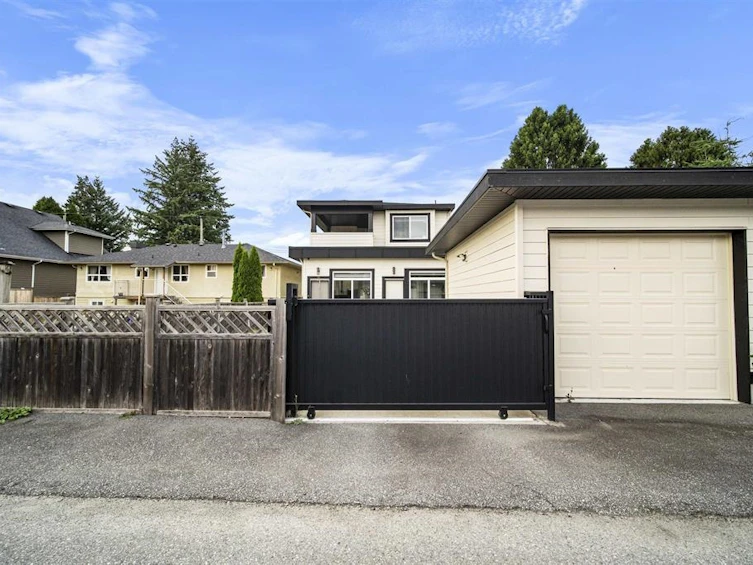 6898 Carnegie Street, Burnaby, BC, V5B 1Y5 - 36