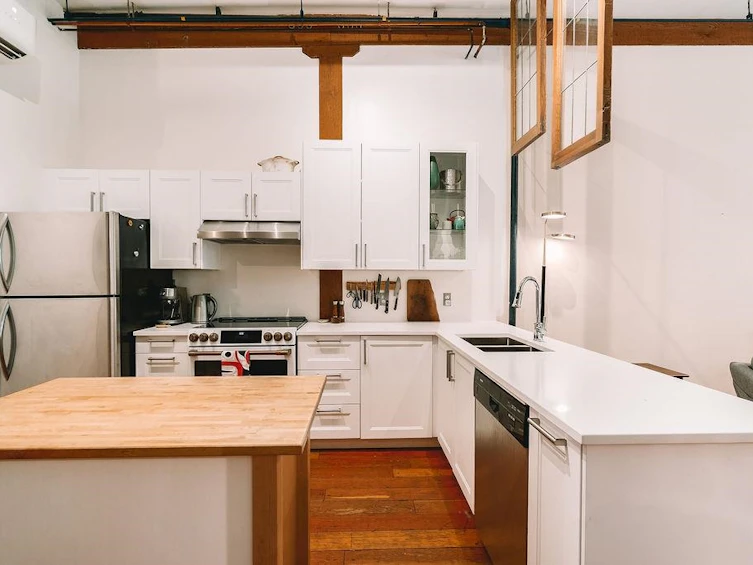 306-2556 E Hastings Street, Vancouver, BC, V5K 1Z3 - 2