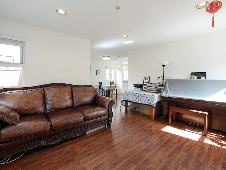 8573 Laurel Street, Vancouver, BC, V6P 2X6 - 8