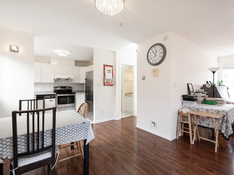 8573 Laurel Street, Vancouver, BC, V6P 2X6 - 4