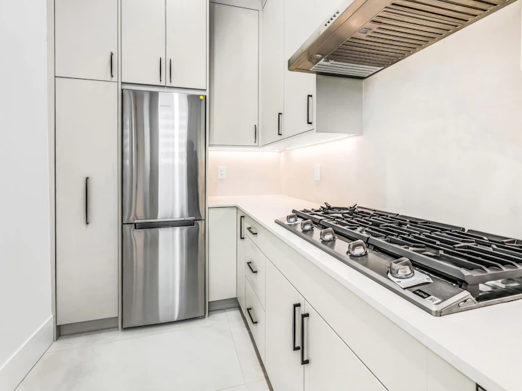 16025 9a Avenue, Surrey, BC, V4A 4W5 - 17