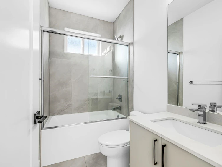 16025 9a Avenue, Surrey, BC, V4A 4W5 - 22