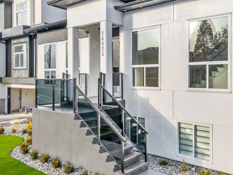 16025 9a Avenue, Surrey, BC, V4A 4W5 - 3