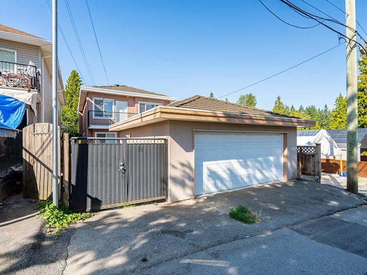 7268 1st Street, Burnaby, BC, V3N 3S6 - 34